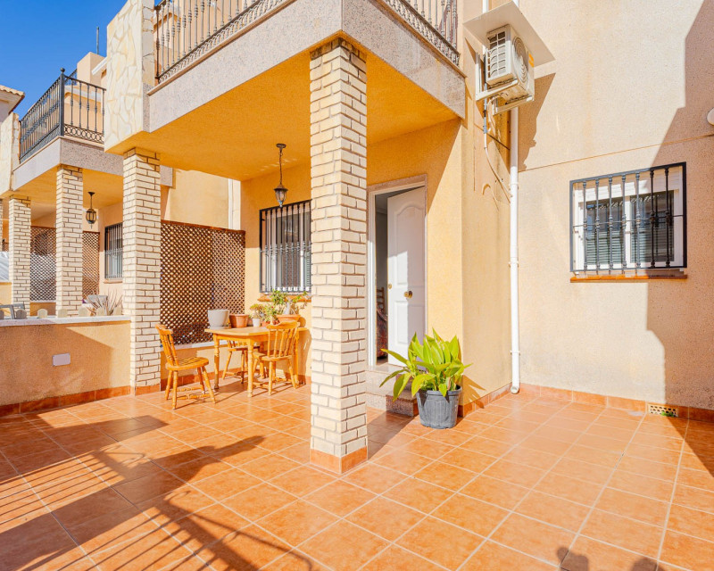 2. Townhouse · Resale · Torrevieja · Punta Prima