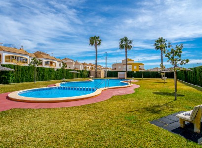 Adosado - Reventa - Torrevieja - 2023T05