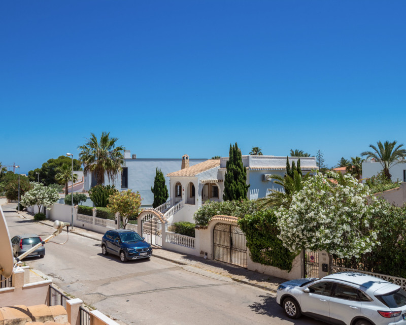 Apartamento / piso · Reventa · La Zenia · Beachside