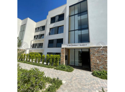 Apartamento / piso - Reventa - Las Colinas Golf and Country Club - 32812