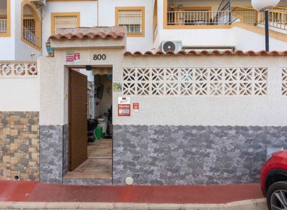 Apartamento / piso - Reventa - Torrevieja - 2023A020