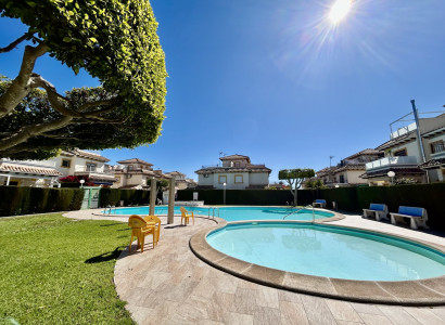 Apartment / flat - Resale - Orihuela Costa - Punta Prima