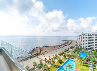 Apartment / flat - Resale - Torrevieja - 2022A18