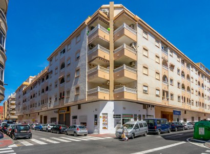 Apartment / flat - Resale - Torrevieja - 2023A12