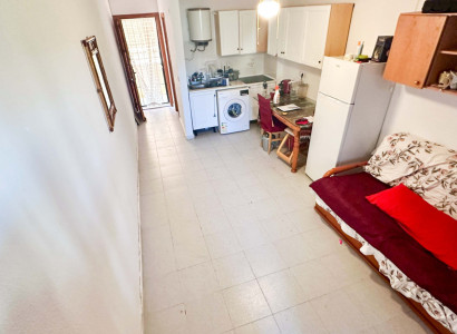 Apartment / flat - Resale - Torrevieja - La Siesta