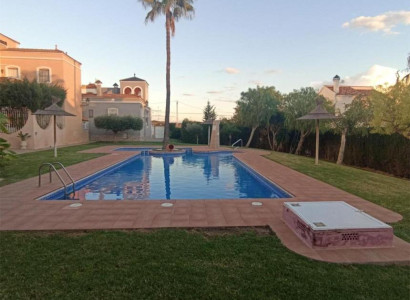 Apartment / flat - Resale - Torrevieja - Las calas