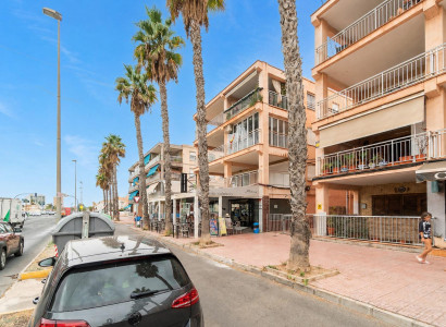 Apartment / flat - Resale - Torrevieja - Playa de los Naufragos