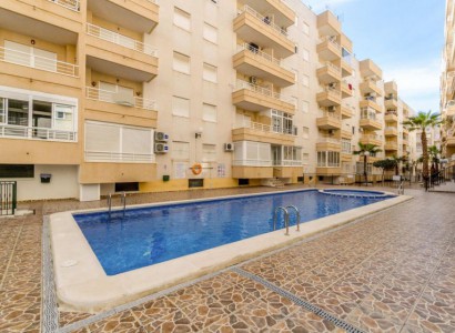 Apartment / flat - Resale - Torrevieja - Playa del Cura