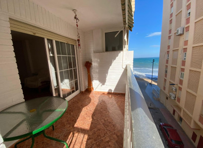 Apartment / flat - Resale - Torrevieja - Playa del cura