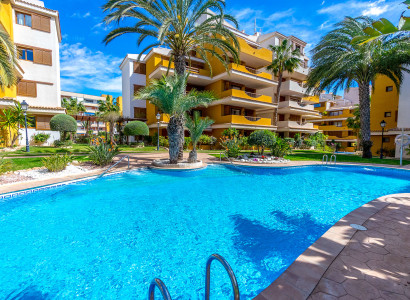 Apartment / flat - Resale - Torrevieja - Punta Prima