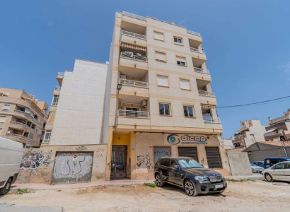 Apartment / flat - Resale - Torrevieja - Torrevieja Centro