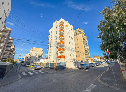 Apartment / flat - Resale - Torrevieja - Torrevieja Centro