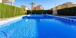 Återförsäljning - 2. Townhouse - Torrevieja - Punta Prima