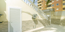Återförsäljning - Lägenhet / lägenhet - Torrevieja - Punta prima