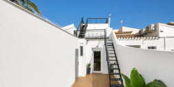 Återförsäljning - Semi Detached Villa - Orihuela Costa - Punta Prima