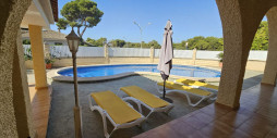 Återförsäljning - Villa - Orihuela Costa - Campoamor