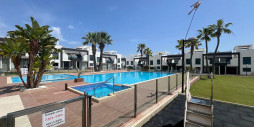 Återförsäljning - Villa - Orihuela Costa - La Zenia
