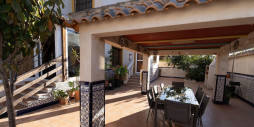 Återförsäljning - Villa - Orihuela Costa - Punta Prima