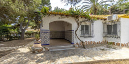 Återförsäljning - Villa - Orihuela Costa - Punta Prima