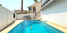 Återförsäljning - Villa - Orihuela Costa - Villamartín