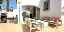 Återförsäljning - Villa - Orihuela Costa - Villamartín