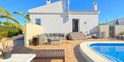 Återförsäljning - Villa - Torrevieja - La Siesta - El Salado -  Torreta