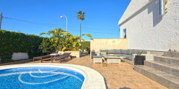 Återförsäljning - Villa - Torrevieja - La Siesta - El Salado -  Torreta