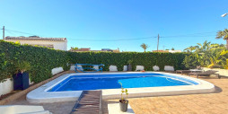 Återförsäljning - Villa - Torrevieja - La Siesta - El Salado -  Torreta