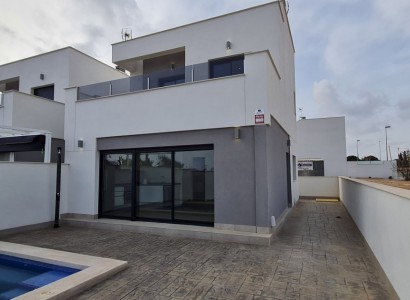 Chalet - Nueva construcción  - Orihuela Costa - 62093