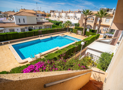 Lägenhet / lägenhet - Återförsäljning - Orihuela Costa - La Florida