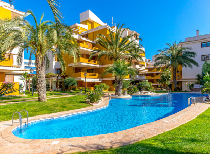 Lägenhet / lägenhet - Återförsäljning - Orihuela Costa - Punta Prima