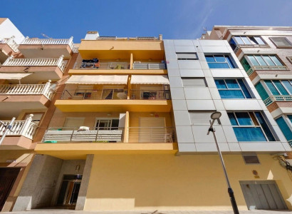 Lägenhet / lägenhet - Återförsäljning - Torrevieja - Torrevieja Centro