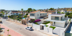 Nueva construcción  - Chalet - Torrevieja - Torrevieja Centro