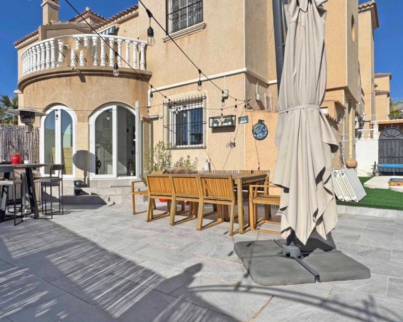 Radhus · Återförsäljning · Orihuela Costa · Villamartín