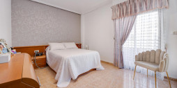 Resale - Apartment / flat - Torrevieja - Centro - Muelle Pesquero