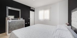 Resale - Apartment / flat - Torrevieja - Centro - Muelle Pesquero