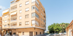 Resale - Apartment / flat - Torrevieja - La Mata pueblo