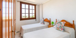 Resale - Apartment / flat - Torrevieja - La Mata pueblo