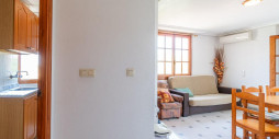 Resale - Apartment / flat - Torrevieja - La Mata pueblo