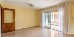 Resale - Apartment / flat - Torrevieja - La Mata pueblo