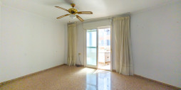 Resale - Apartment / flat - Torrevieja - La Mata pueblo