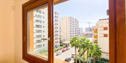 Resale - Apartment / flat - Torrevieja - Punta Prima