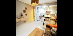 Resale - Apartment / flat - Torrevieja - Torrevieja Centro