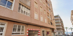 Resale - Apartment / flat - Torrevieja - Torrevieja Centro
