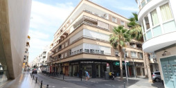 Resale - Apartment / flat - Torrevieja - Torrevieja Centro