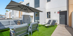Resale - Apartments - Orihuela Costa - Villamartín