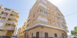Resale - Commercial property - Torrevieja - La Mata