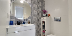 Resale - Corner townhouse - Torrevieja
