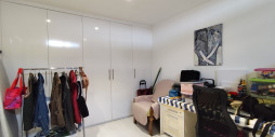Resale - Corner townhouse - Torrevieja
