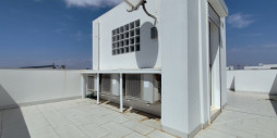 Resale - Corner townhouse - Torrevieja